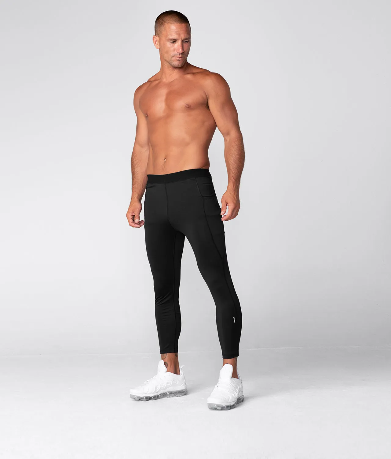 9500 . Compression Regular-Fit Pants - Black