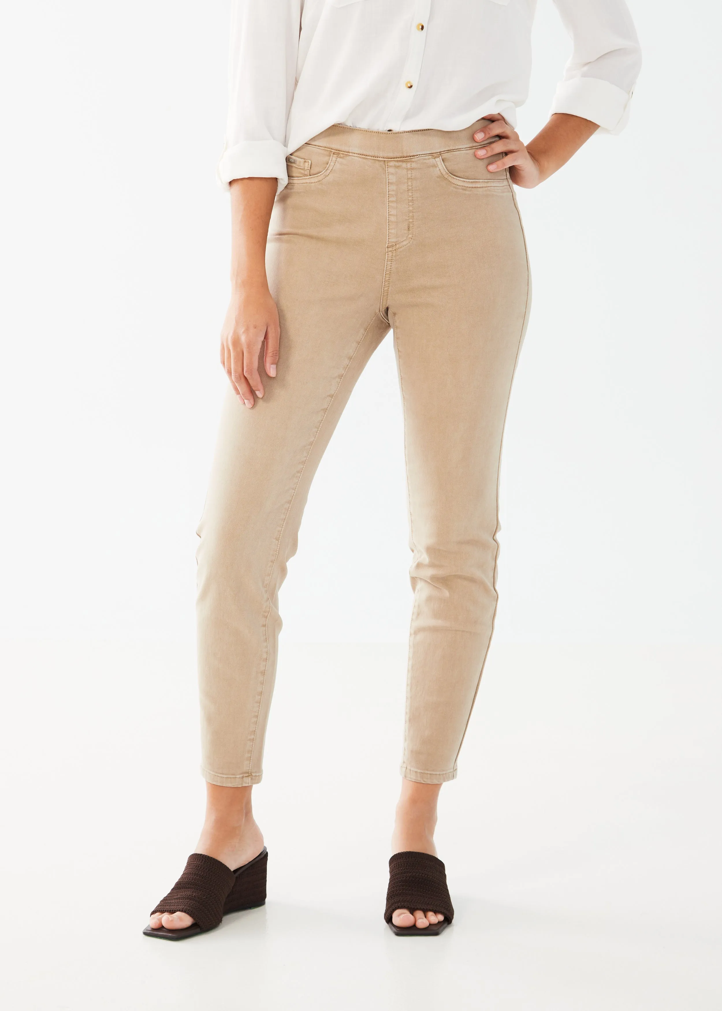 Pull-On Slim Ankle