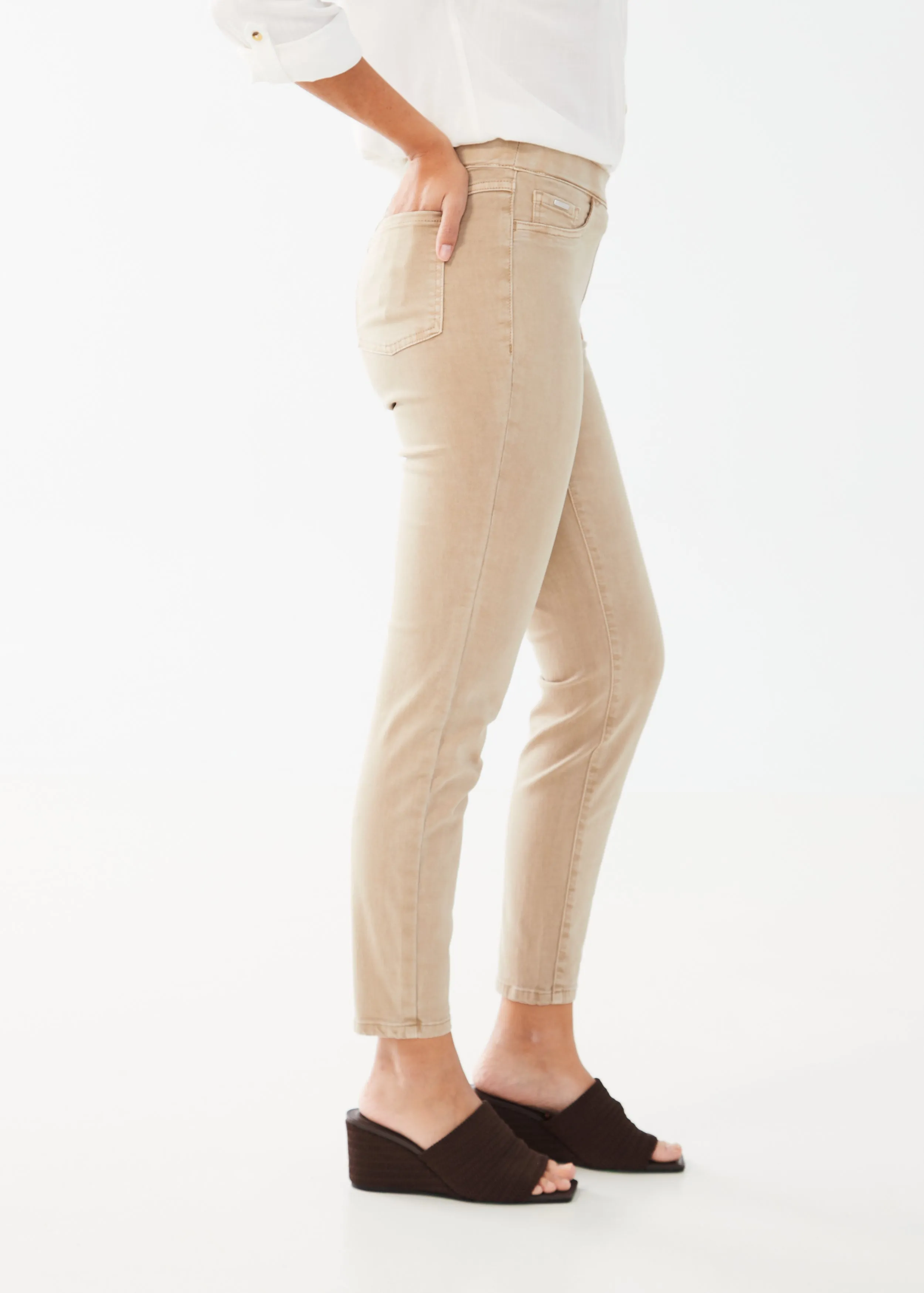 Pull-On Slim Ankle